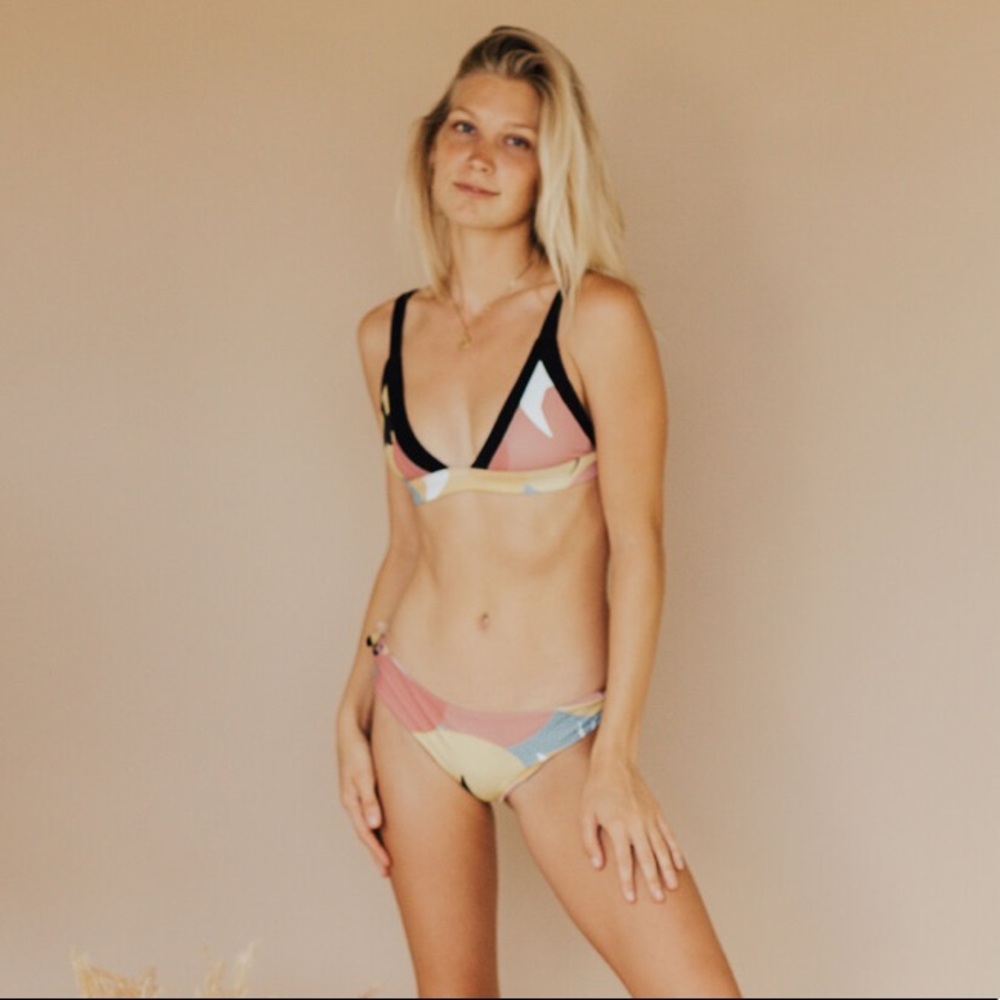 Sweet paradise club THE HARVIE TOP